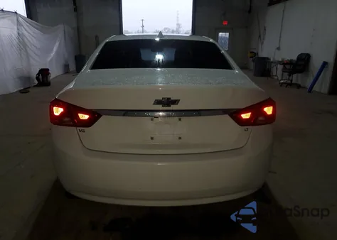 2018 Chevrolet Impala Lt z USA, uszkodzony, nr VIN 2G1105S33J9116169